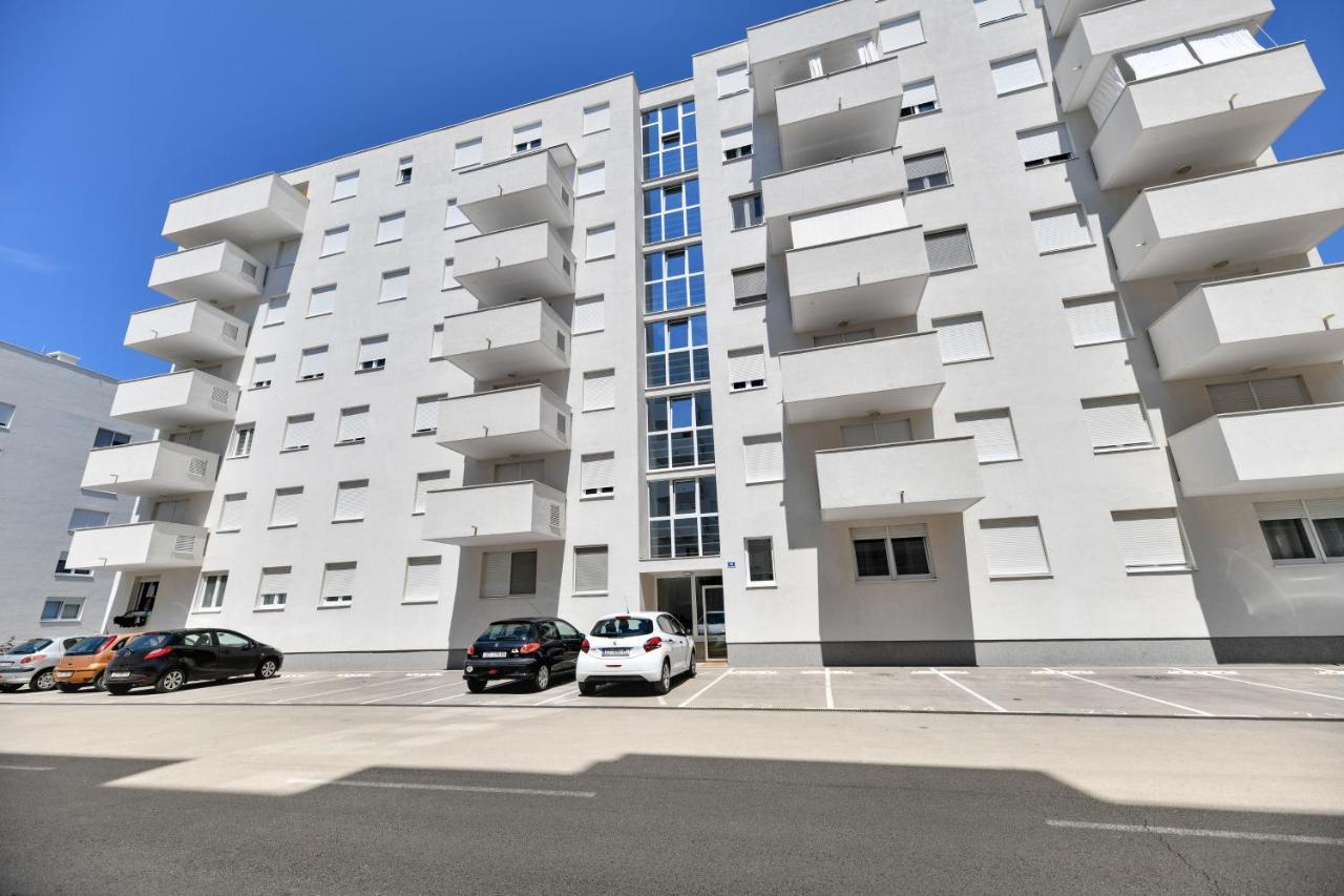 Modern Apartment For 2025' Vacation In Задар Екстериор снимка