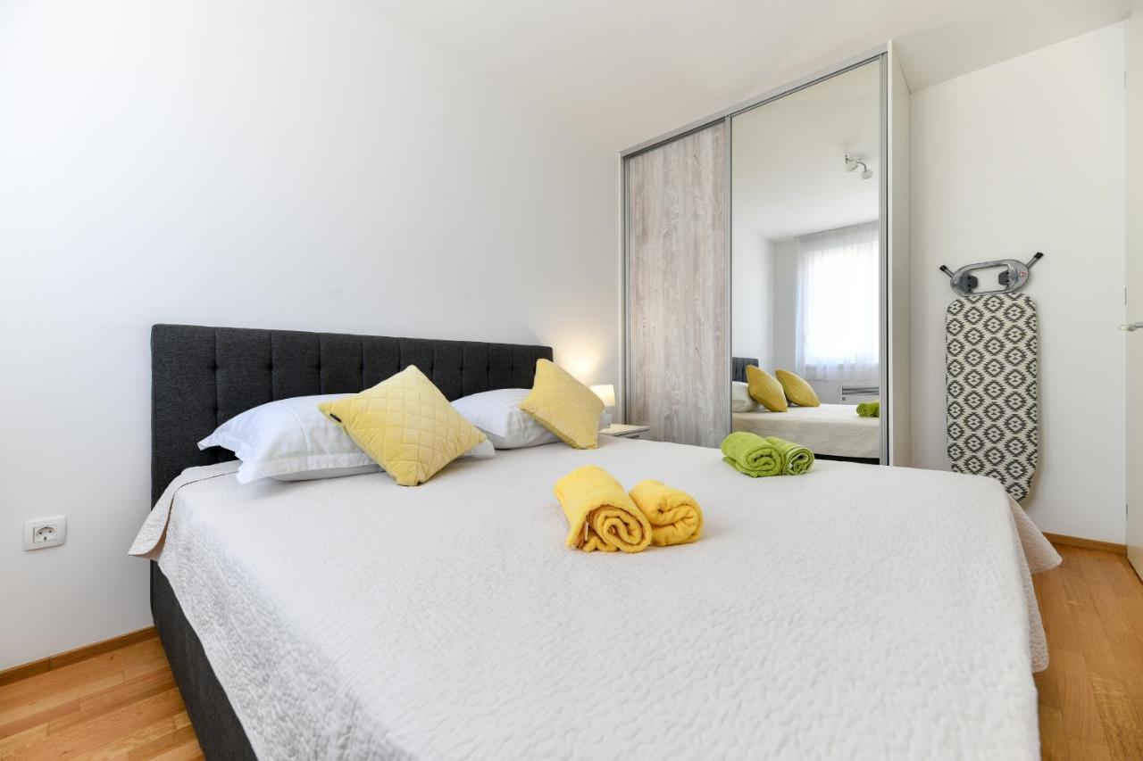 Modern Apartment For 2025' Vacation In Задар Екстериор снимка