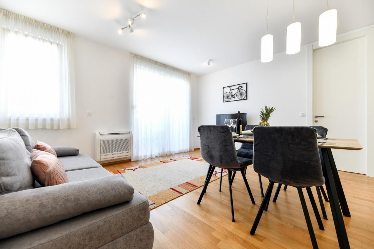 Modern Apartment For 2025' Vacation In Задар Екстериор снимка