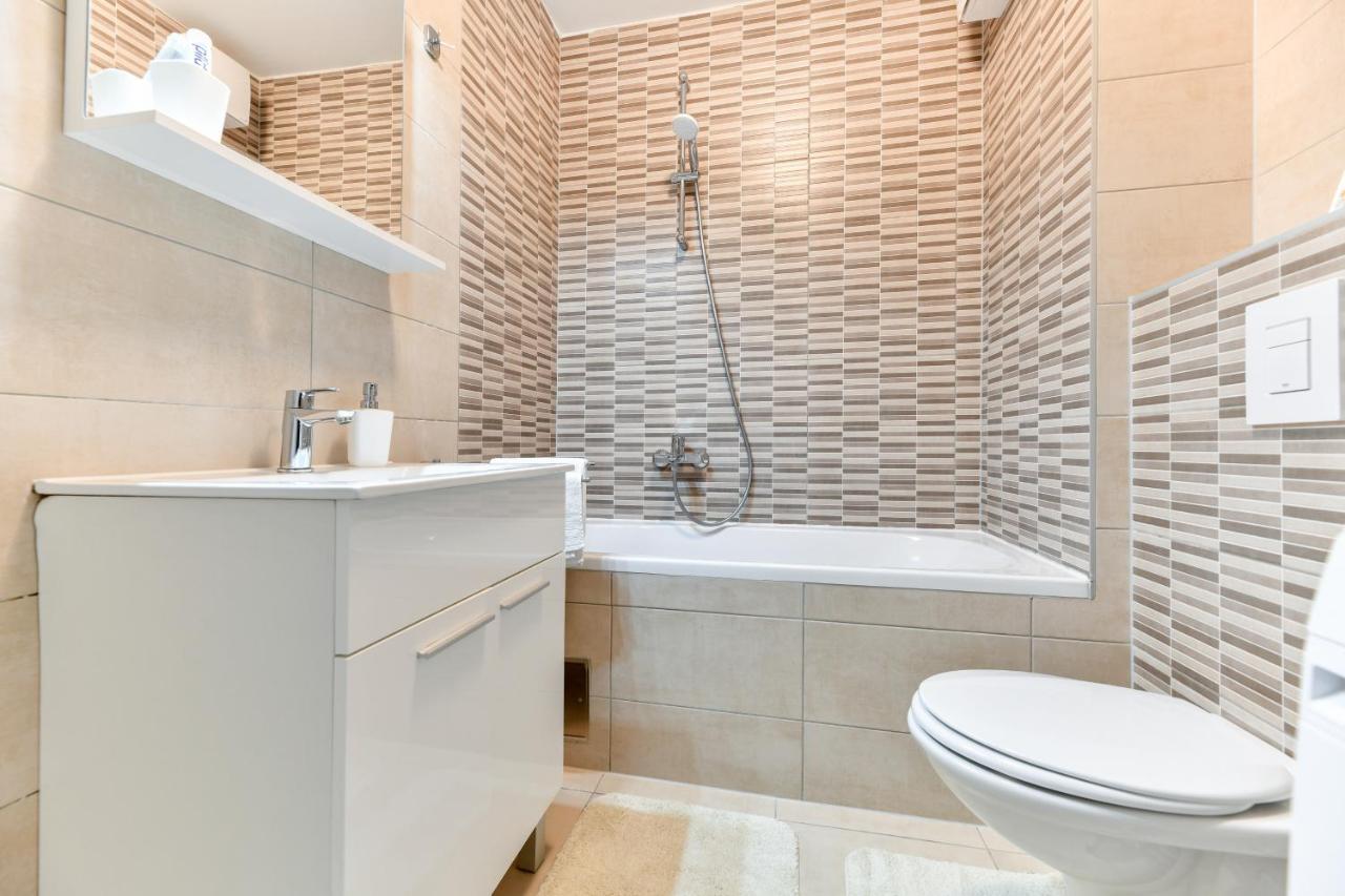 Modern Apartment For 2025' Vacation In Задар Екстериор снимка