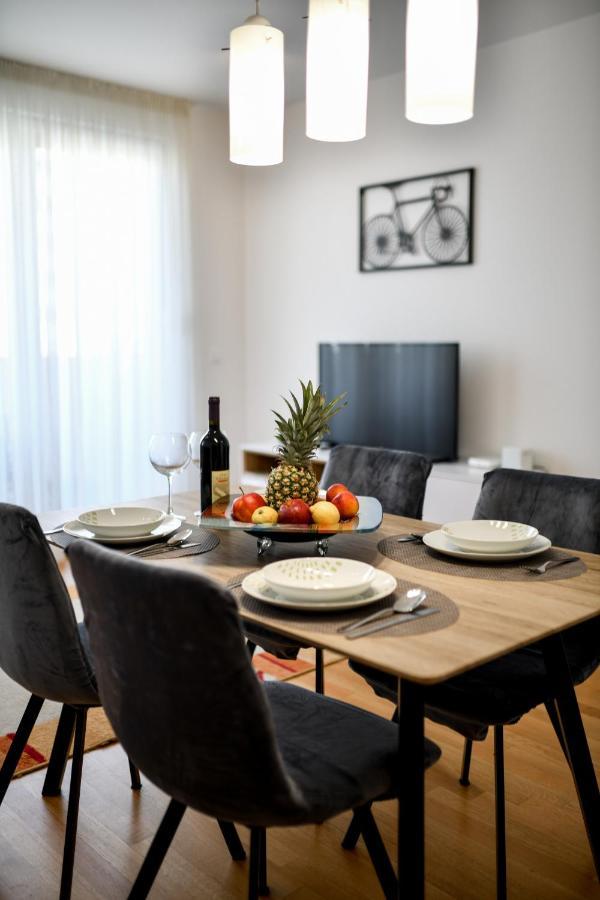 Modern Apartment For 2025' Vacation In Задар Екстериор снимка