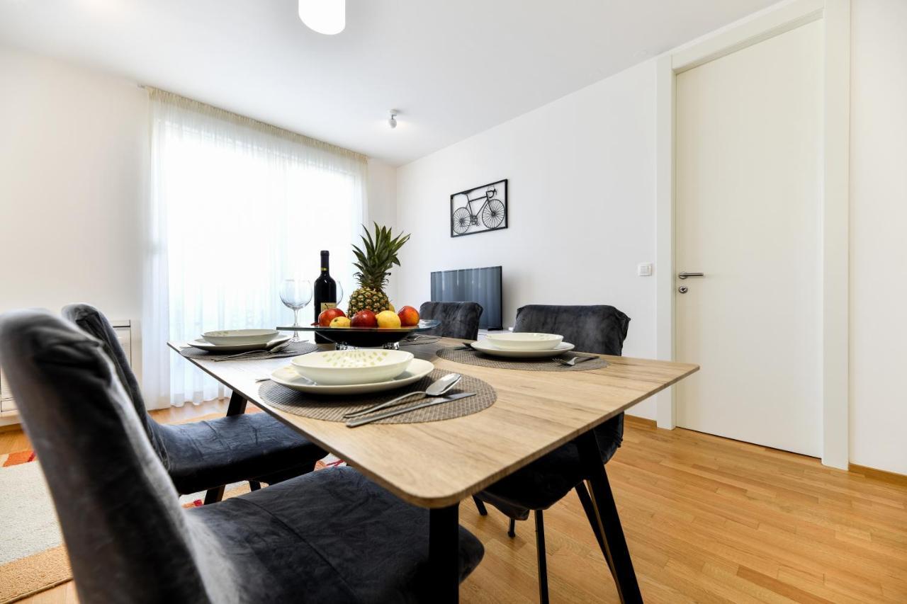 Modern Apartment For 2025' Vacation In Задар Екстериор снимка